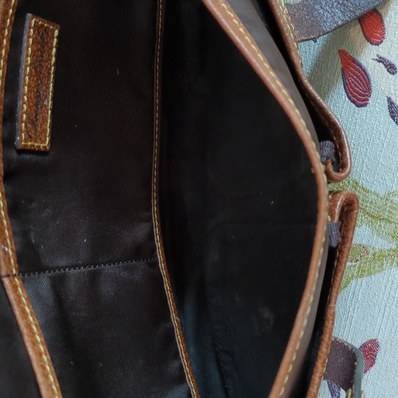 Dooney & Bourke Large Crossbody Mail Carrier Nylon Bag - Picture 14 of 16